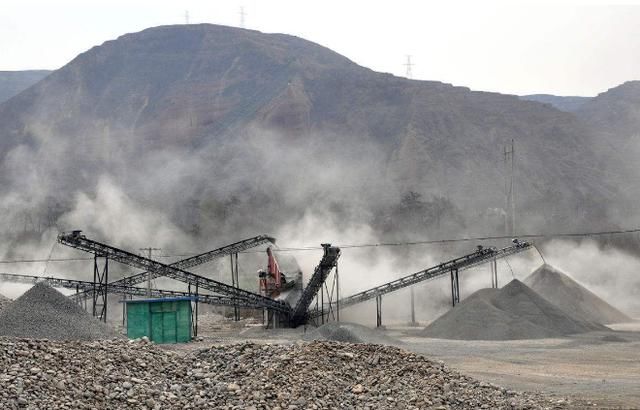 環保督查這么嚴,砂石廠粉塵彌漫怎么辦?超實用的除塵措施來了!